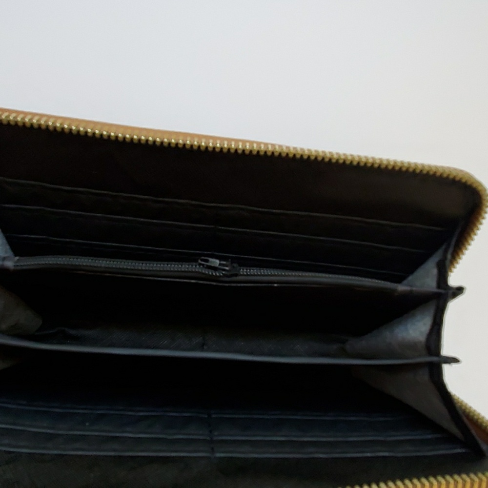 Large Satchel Ostrich Embossed Handbag/Wallet - Picture 7 of 8